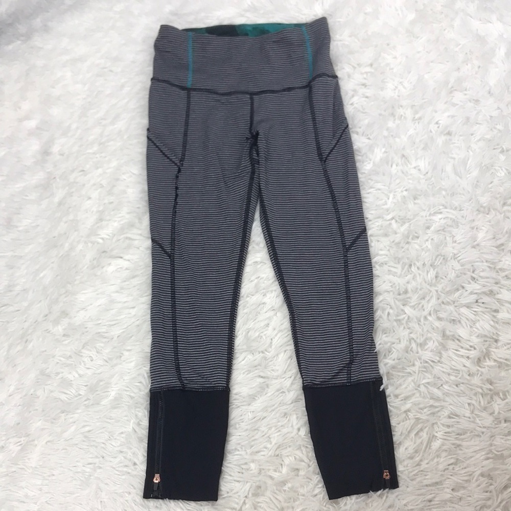 Lululemon Rebel Runner Crop Mini Pop Stripe Heathered Slate Black / Black